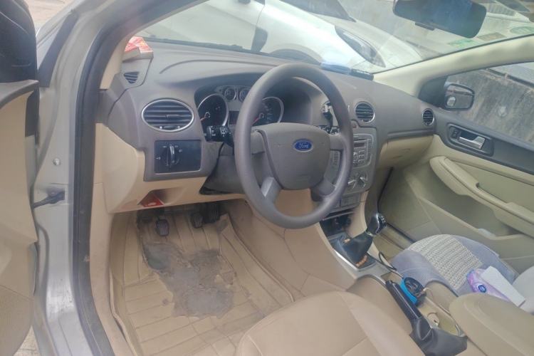 Used Ford Focus 2012 Sedan Classic 1.8L Manual Fashion Edition Steering Wheel