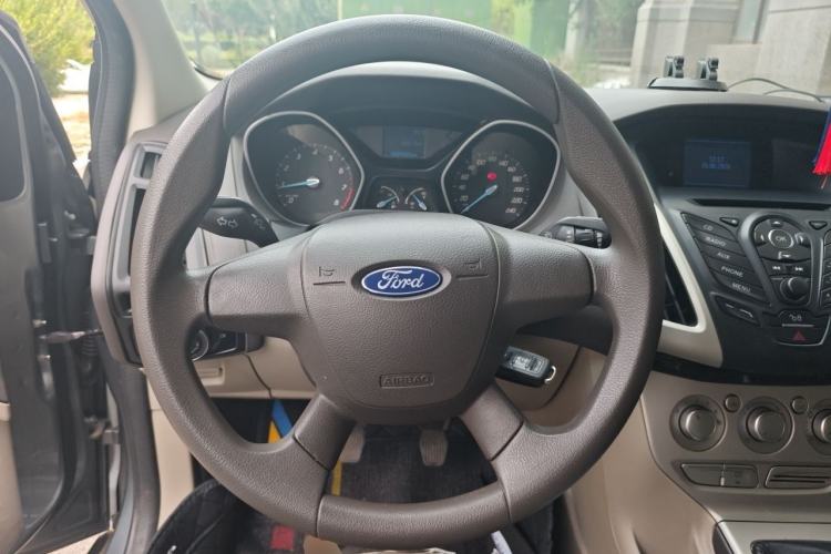 Used Ford Focus 2012 Sedan 1.6L Manual Comfort Model Steering Wheel