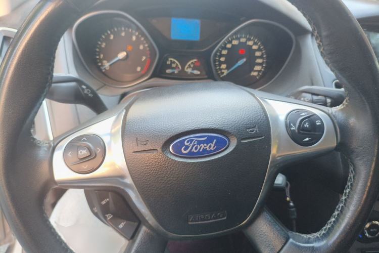 Used Ford Focus 2012 Sedan 1.6L Automatic Fashion Edition Steering Wheel
