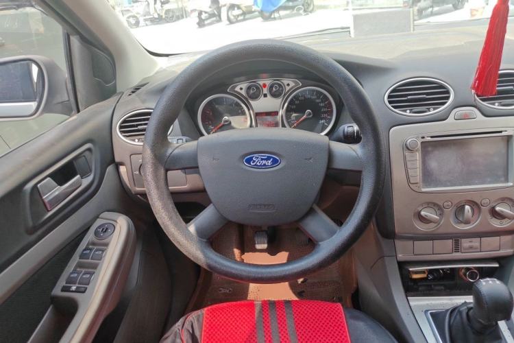 Used Ford Focus 2012 Hatchback Classic 1.8L Manual Fashion Edition Steering Wheel