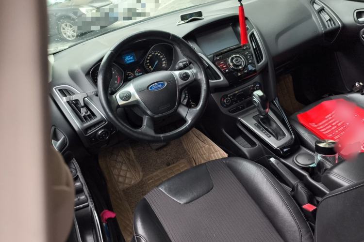 Used Ford Focus 2012 Sedan 1.6L Automatic Fashion Edition Steering Wheel