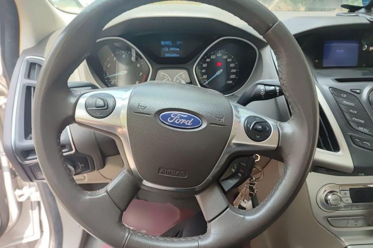 Used Ford Focus 2012 Sedan 1.6L Automatic Fashion Edition Steering Wheel