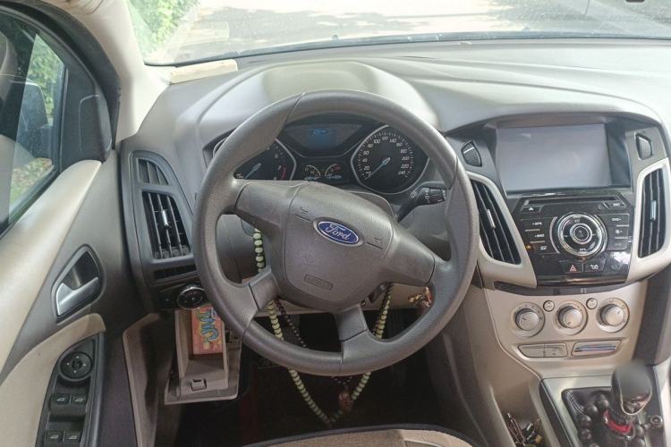 Used Ford Focus 2012 Sedan 1.6L Manual Comfort Model Steering Wheel