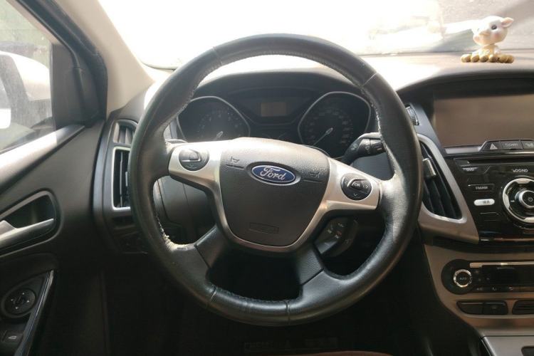 Used Ford Focus 2012 Sedan 1.6L Automatic Fashion Edition Steering Wheel