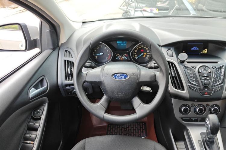 Used Ford Focus 2012 Hatchback 1.6L Automatic Comfort Model Steering Wheel