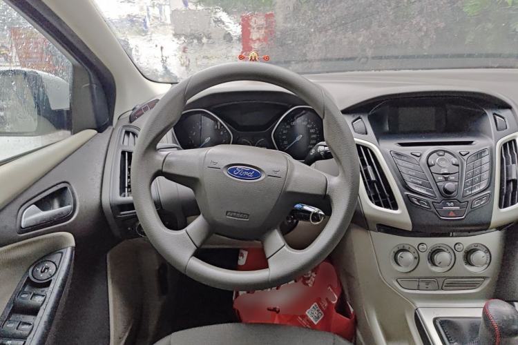 Used Ford Focus 2012 Sedan 1.6L Manual Fashion Edition Steering Wheel