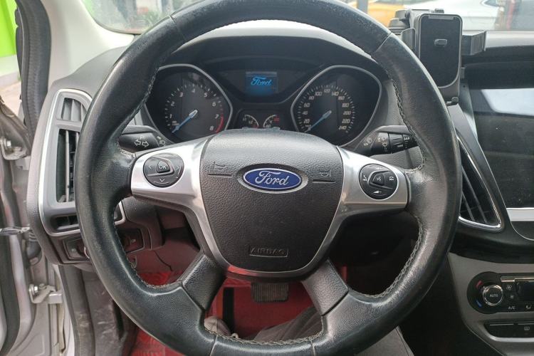 Used Ford Focus 2012 Sedan 1.6L Automatic Fashion Edition Steering Wheel