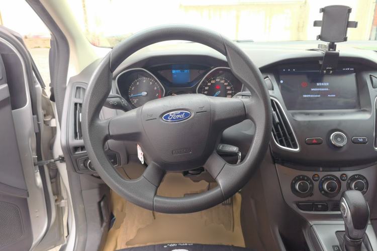 Used Ford Focus 2012 Hatchback 1.6L Automatic Comfort Model Steering Wheel