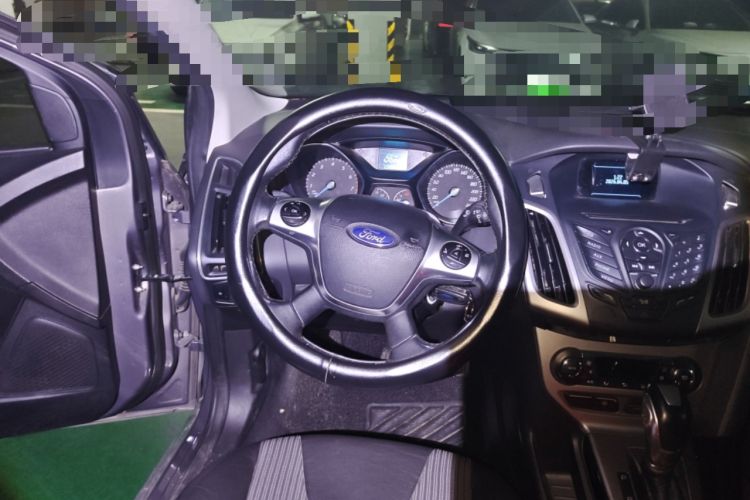 Used Ford Focus 2012 Sedan 1.6L Automatic Fashion Edition Steering Wheel