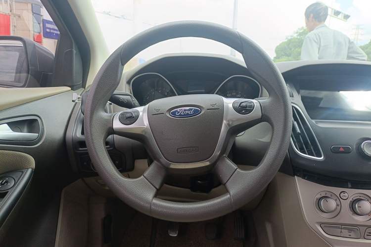 Used Ford Focus 2012 Sedan 1.6L Manual Comfort Model Steering Wheel
