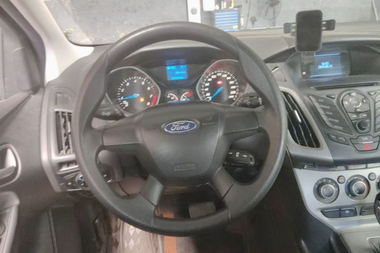 Used Ford Focus 2012 Hatchback 1.6L Automatic Comfort Model Steering Wheel