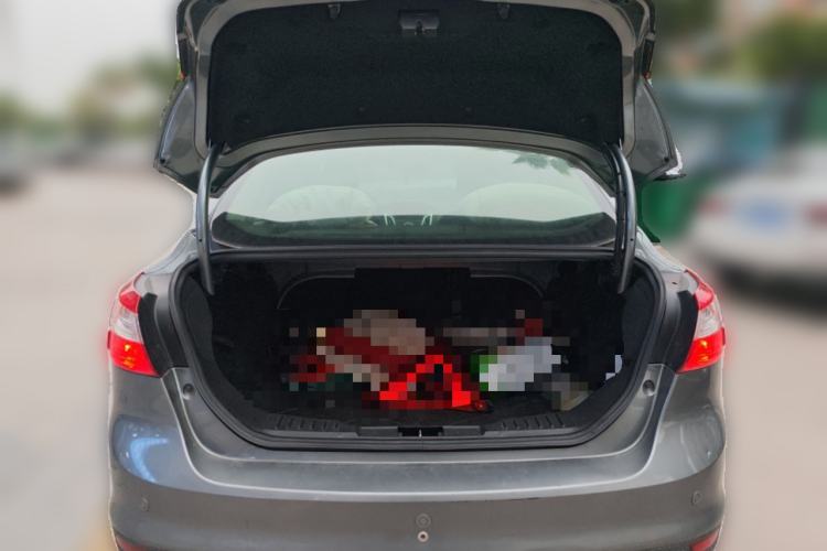 Used Ford Focus 2012 Sedan 1.6L Automatic Fashion Edition Trunk