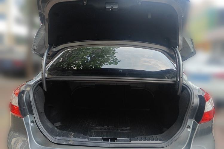 Used Ford Focus 2012 Sedan 1.6L Automatic Comfort Model Trunk