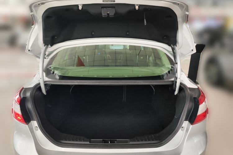 Used Ford Focus 2012 Sedan 1.6L Automatic Comfort Model Trunk