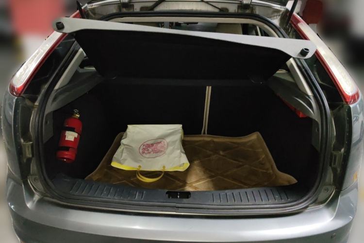 Used Ford Focus 2012 Hatchback Classic 1.8L Manual Base Model Trunk