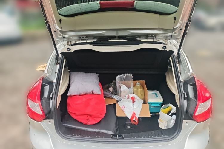 Used Ford Focus 2012 Hatchback 1.6L Automatic Fashion Edition Trunk