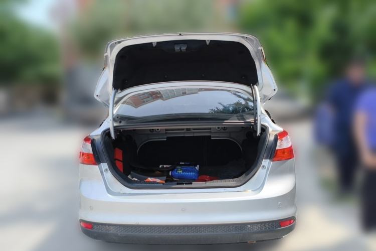 Used Ford Focus 2012 Sedan 1.6L Automatic Fashion Edition Trunk