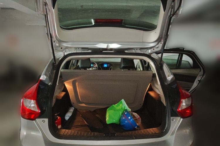 Used Ford Focus 2012 Hatchback 1.6L Manual Fashion Edition Trunk