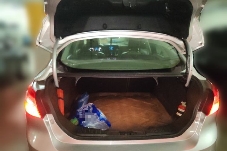 Used Ford Focus 2012 Sedan 1.6L Automatic Fashion Edition Trunk