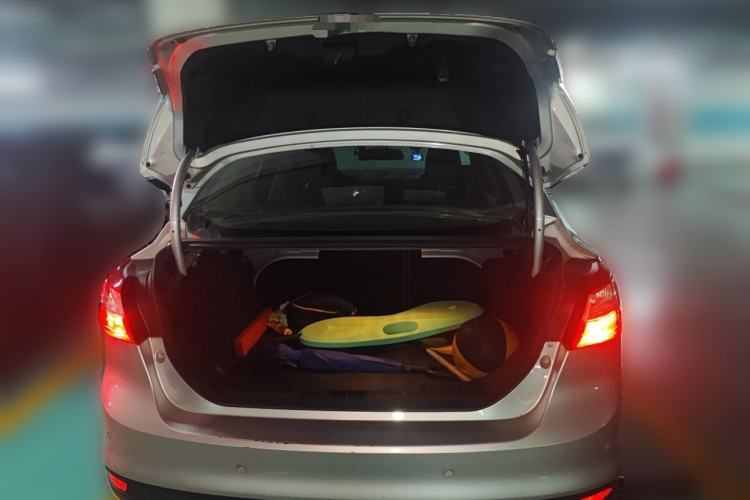 Used Ford Focus 2012 Sedan 1.6L Automatic Comfort Model Trunk