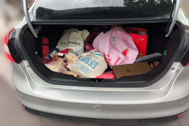Used Ford Focus 2012 Sedan 1.6L Automatic Fashion Edition Trunk