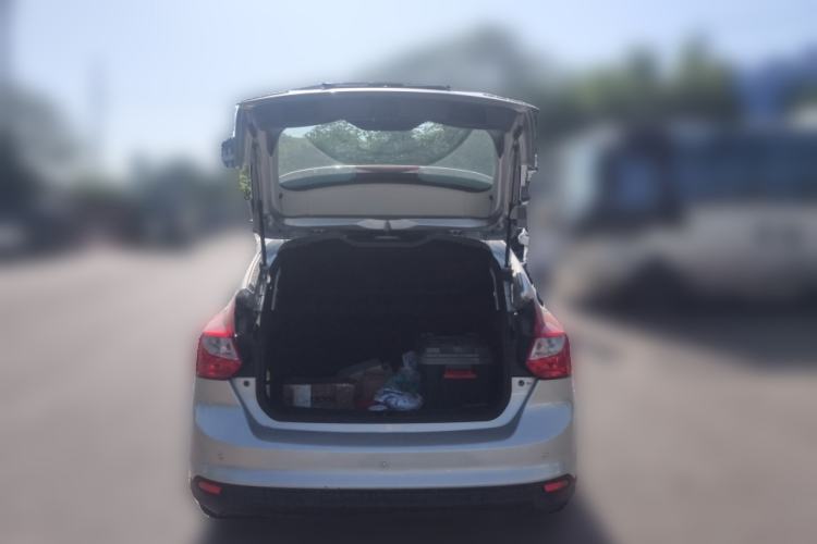 Used Ford Focus 2012 Hatchback 1.6L Automatic Fashion Edition Trunk