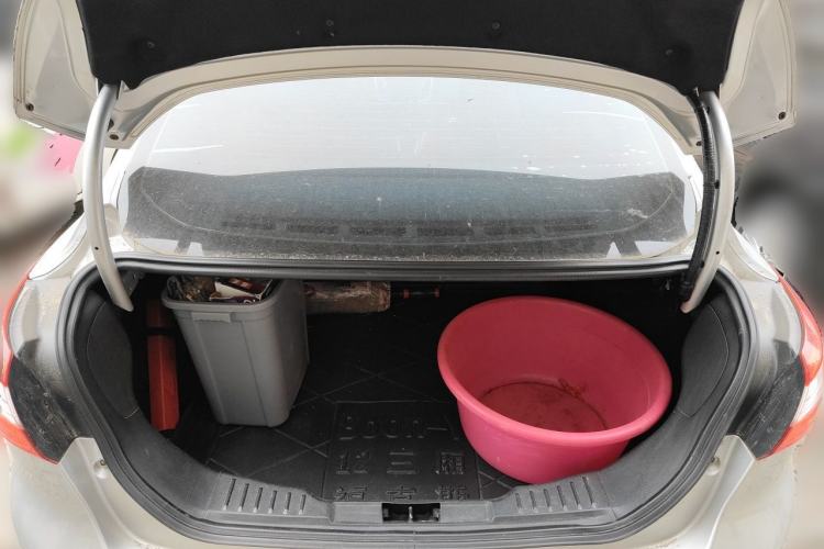 Used Ford Focus 2012 Sedan 1.6L Manual Comfort Model Trunk