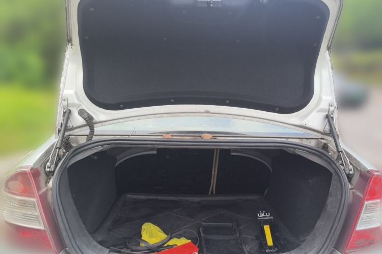 Used Ford Focus 2012 Sedan Classic 1.8L Manual Fashion Edition Trunk