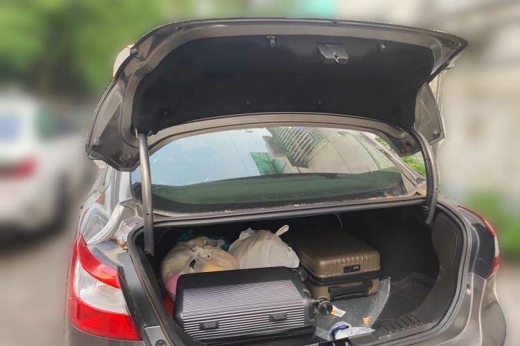 Used Ford Focus 2012 Sedan 1.6L Automatic Fashion Edition Trunk