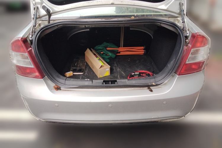 Used Ford Focus 2012 Sedan Classic 1.8L Manual Fashion Edition Trunk
