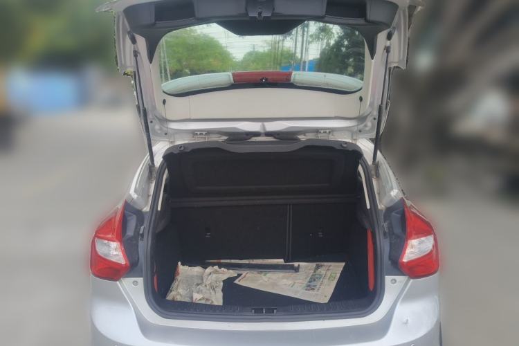 Used Ford Focus 2012 Hatchback 1.6L Automatic Comfort Model Trunk