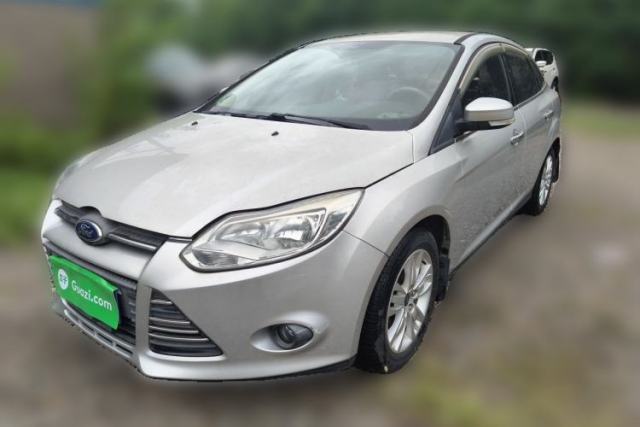 Ford Focus 2012 Sedan 1.6L Manual Comfort Model с пробегом