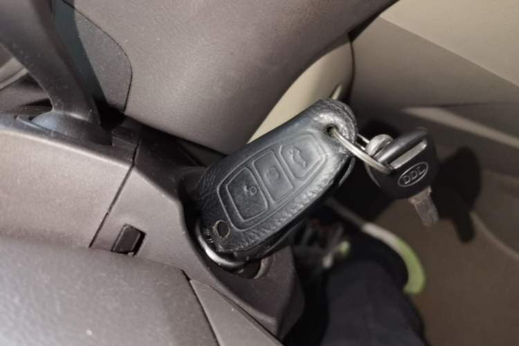 Used Ford Focus 2012 Sedan 1.6L Automatic Fashion Edition Vehicle Key