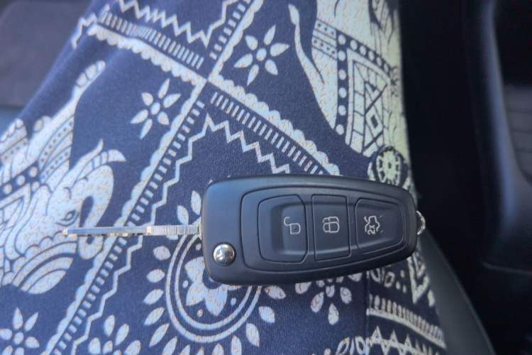 Used Ford Focus 2012 Sedan 1.6L Automatic Fashion Edition Vehicle Key