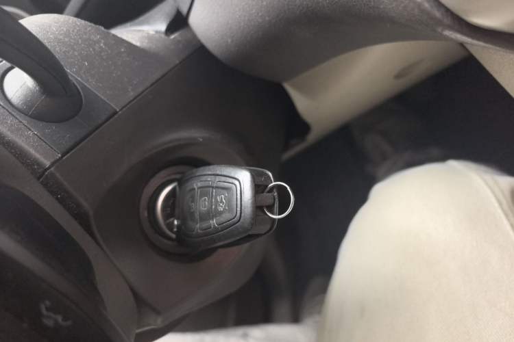 Used Ford Focus 2012 Sedan 1.6L Automatic Fashion Edition Vehicle Key