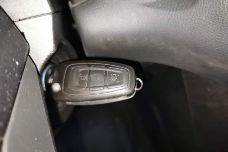 Used Ford Focus 2012 Sedan 1.6L Automatic Fashion Edition Vehicle Key