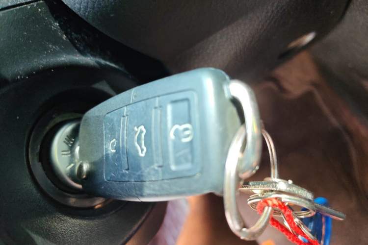 Used Ford Focus 2012 Sedan 1.6L Automatic Fashion Edition Vehicle Key