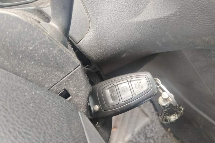 Used Ford Focus 2012 Hatchback 1.6L Manual Fashion Edition Vehicle Key