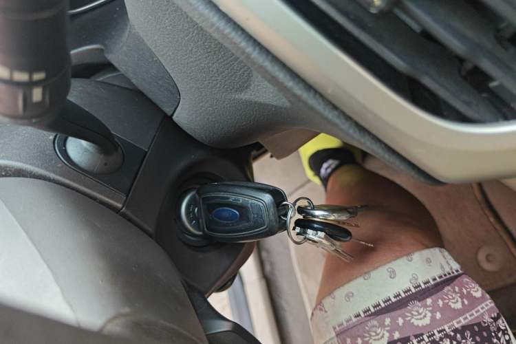 Used Ford Focus 2012 Sedan 1.6L Automatic Fashion Edition Vehicle Key