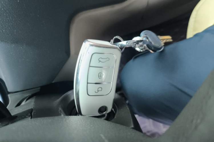Used Ford Focus 2012 Sedan Classic 1.8L Automatic Fashion Edition Vehicle Key