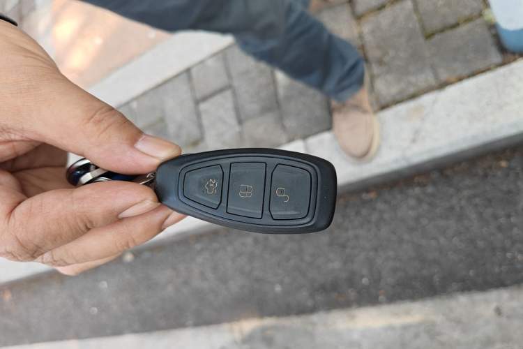 Used Ford Focus 2012 Sedan 2.0L Automatic Flagship Model Vehicle Key