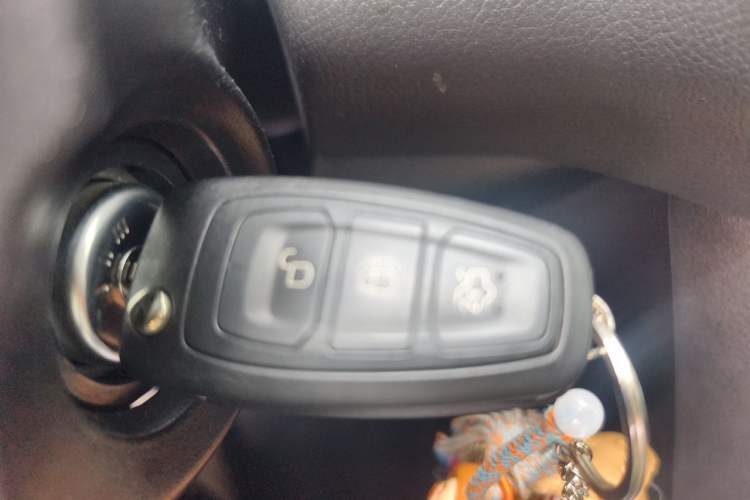 Used Ford Focus 2012 Hatchback 1.6L Automatic Fashion Edition Vehicle Key