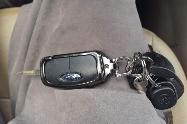 Used Ford Focus 2012 Sedan Classic 1.8L Manual Fashion Edition Vehicle Key