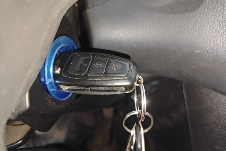 Used Ford Focus 2012 Hatchback 1.6L Manual Fashion Edition Vehicle Key
