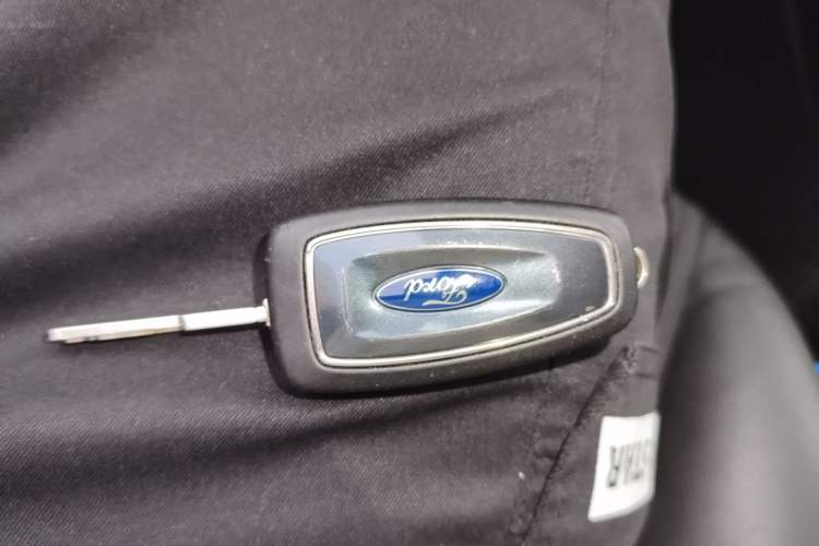 Used Ford Focus 2012 Hatchback 1.6L Automatic Fashion Edition Vehicle Key