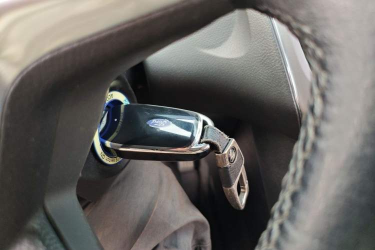 Used Ford Focus 2012 Sedan 1.6L Automatic Fashion Edition Vehicle Key