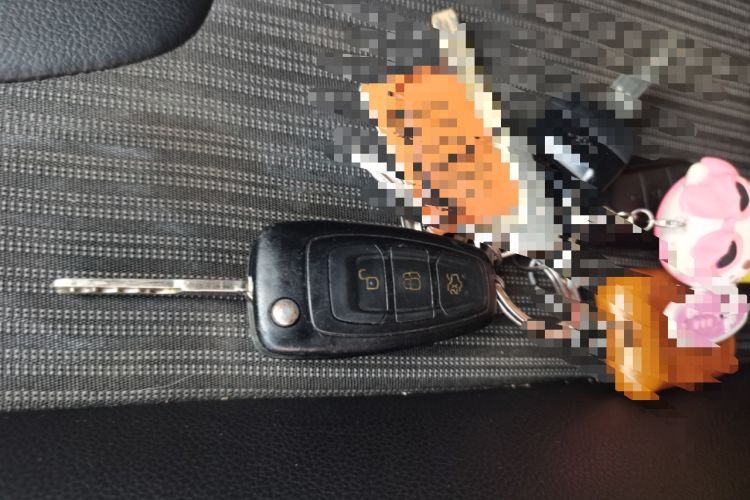 Used Ford Focus 2012 Sedan 1.6L Manual Fashion Edition Vehicle Key