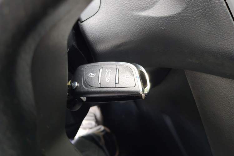Used Ford Focus 2012 Sedan 1.6L Automatic Fashion Edition Vehicle Key