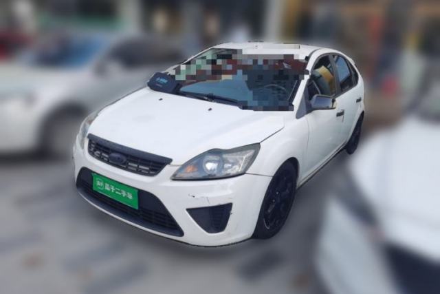 Ford Focus 2012 Hatchback Classic 1.8L Manual Base Model с пробегом