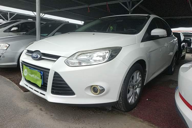 Used Ford Focus 2012 Sedan 1.6L Manual Comfort Model Guazi used car, China used car export, Used car for sale, Used  cars, Cheapest cars for sale